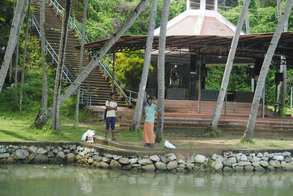 Hill Top Ayurvedic Beach Resort Varkala Eksteriør bilde